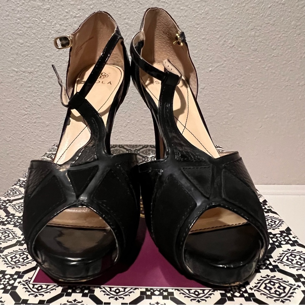 Isola Catalina Black King Suede Snake Print Peep Toe T Strap Heels Size 9.5 - Picture 5 of 13
